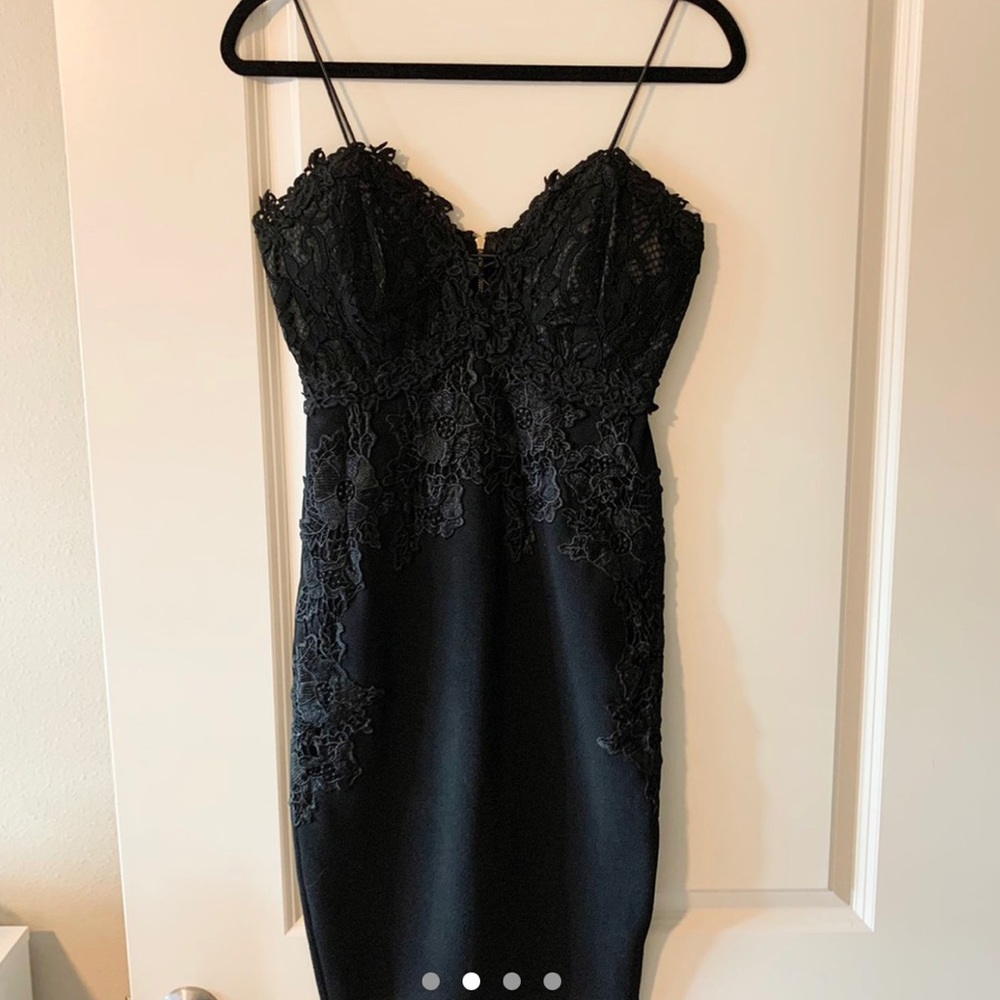 Bloomingdale’s Aqua✔️lace detail dress